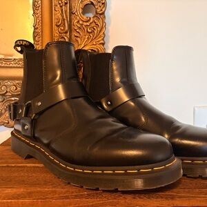 Dr Martens WINCOX SMOOTH LEATHER BUCKLE BOOTS